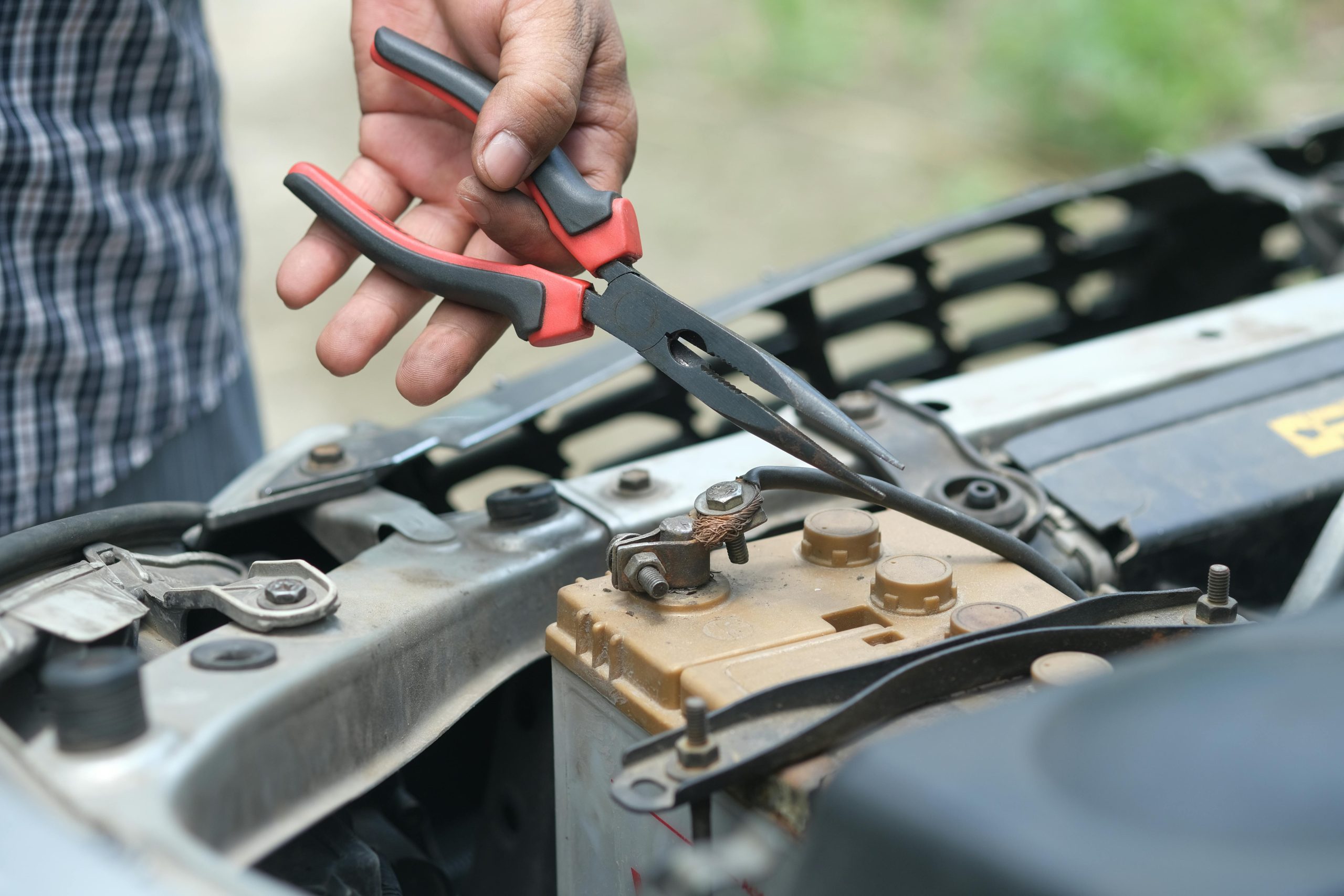 how much does a car battery cost